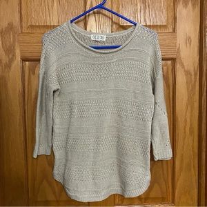 Beige Women’s Knit 3/4 Sleeve Sweater Size Medium